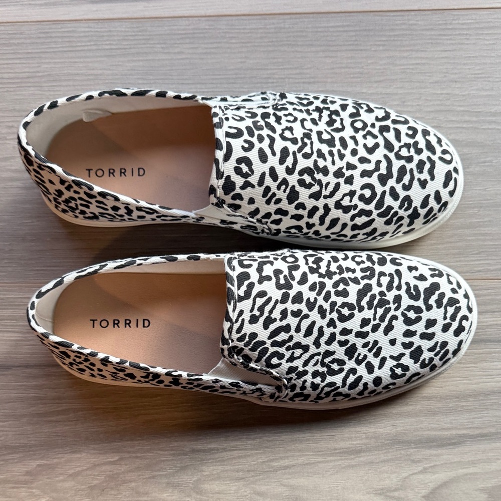 Torrid Women's Black and White Leopard Print Sneakers Size 9.5WW - Picture 2 of 7